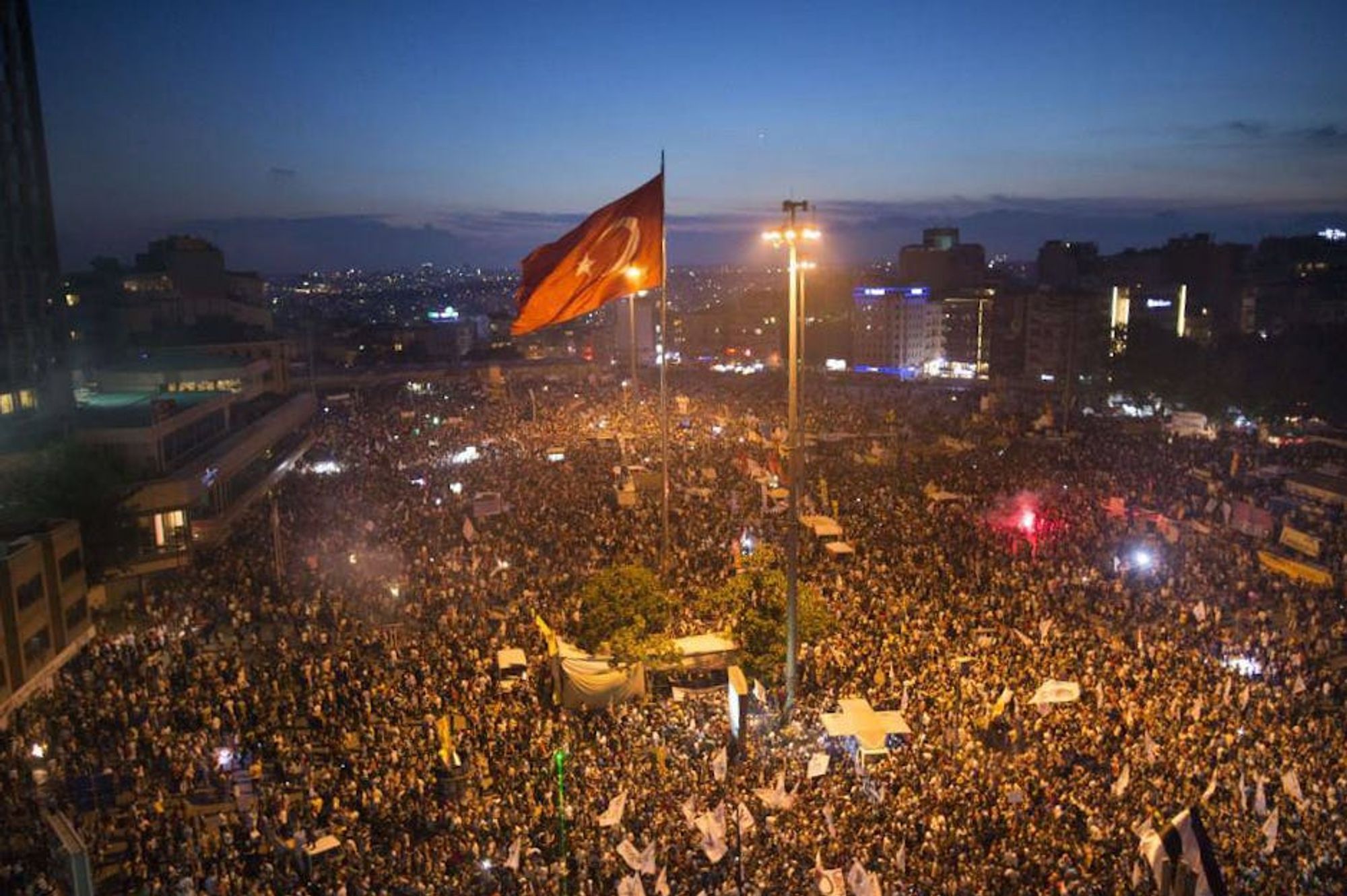 Gezi Park protests (Wikipedia)