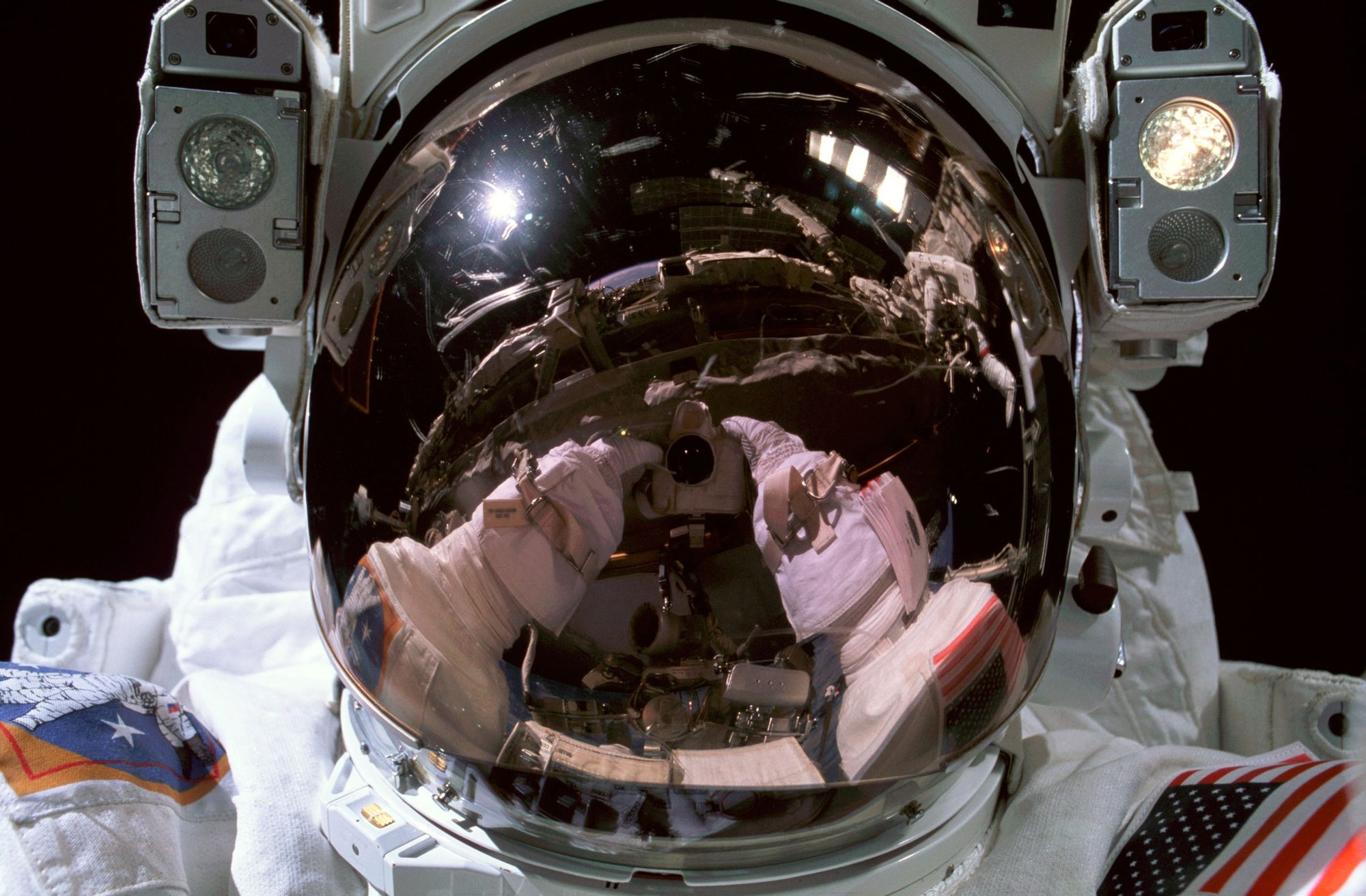 How a Zero-Gravity Omega Watch Repair Revolutionized NASA’s Space Station Fixes | WIRED