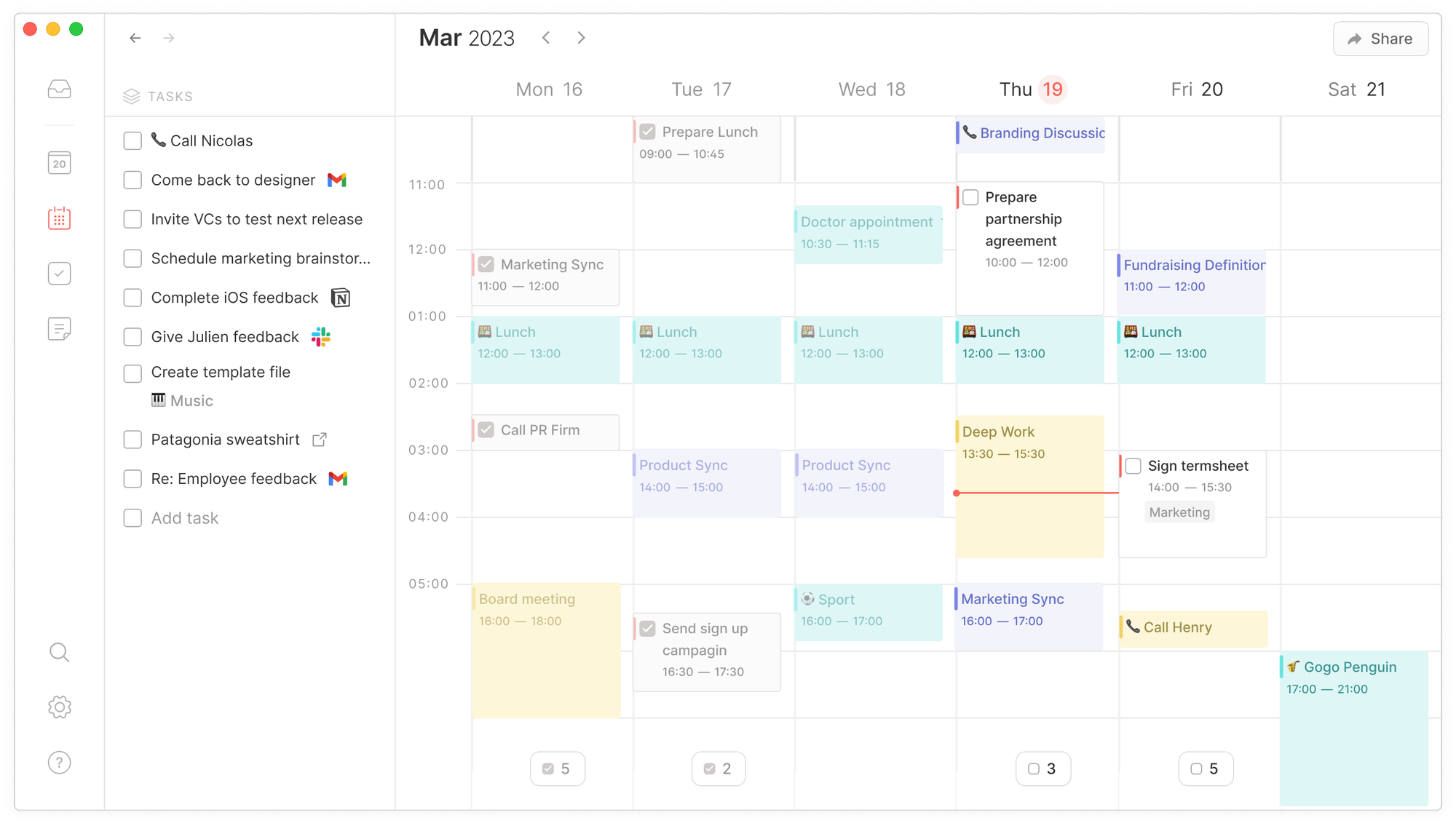 The Calendar screen with the tasks of the week