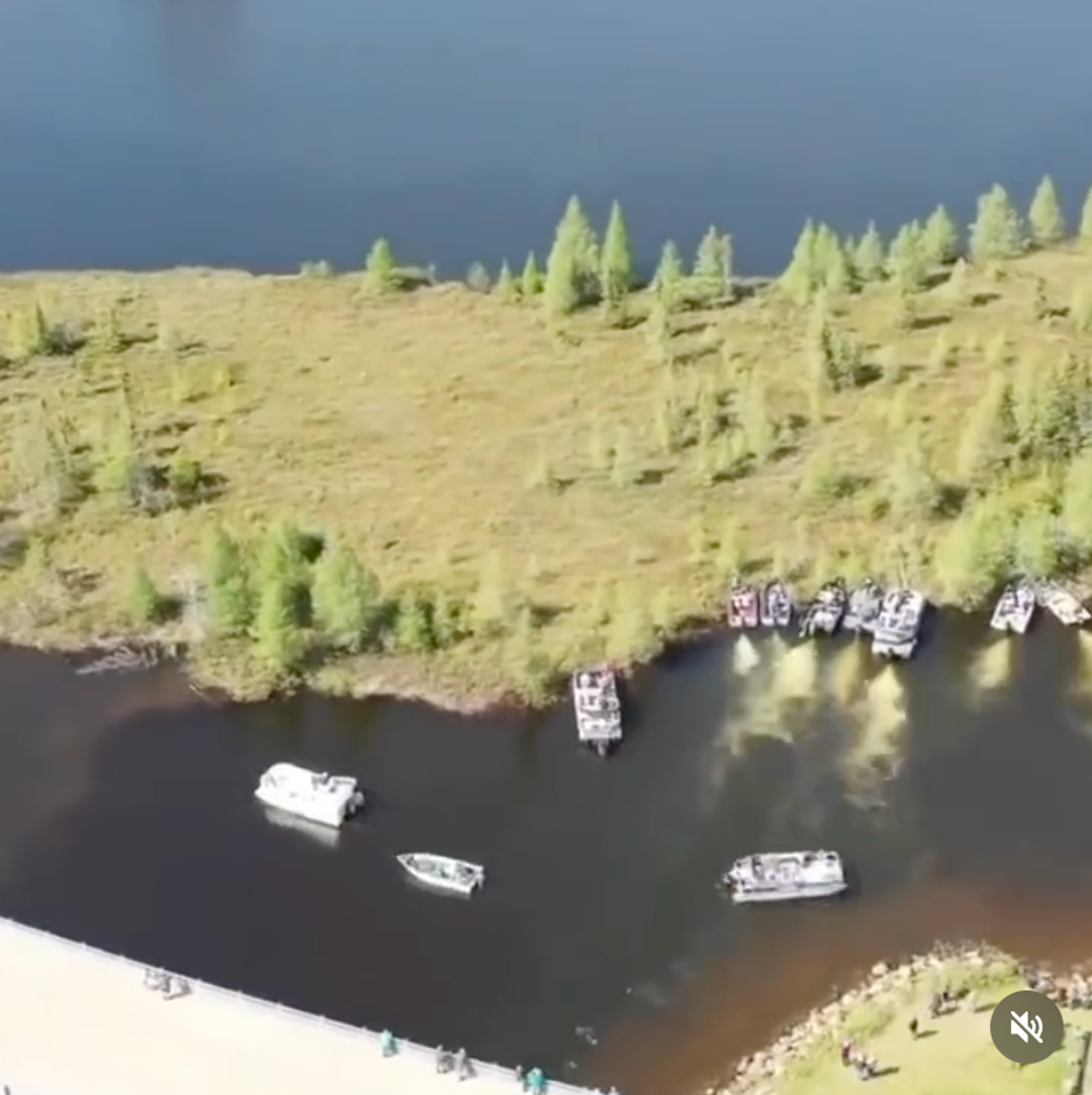 Moving a floating island on Lake Chippewa, Wisconsin! 🚤🚤🚤🚤