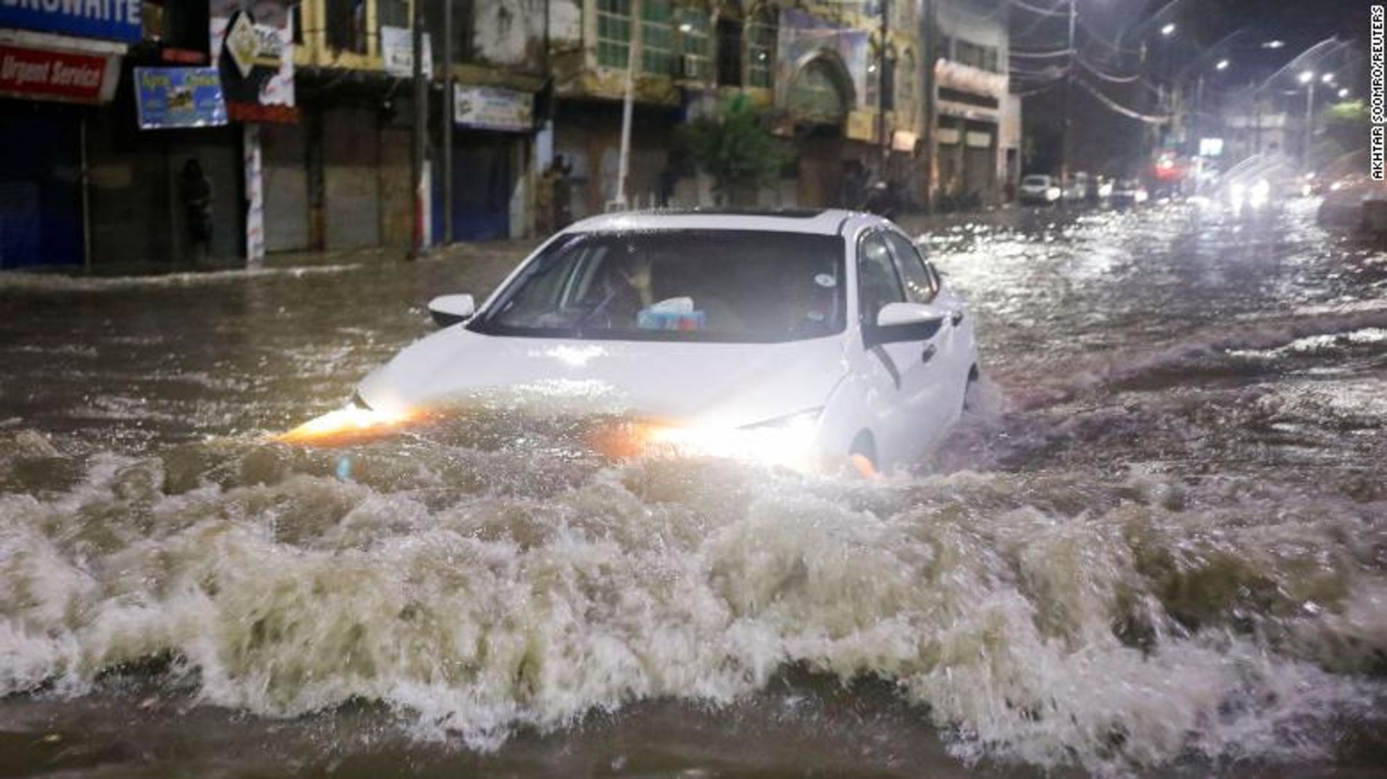 Pakistan rain: Karachi battered by torrential rain, as climate crisis makes weather more unpredictable - CNN