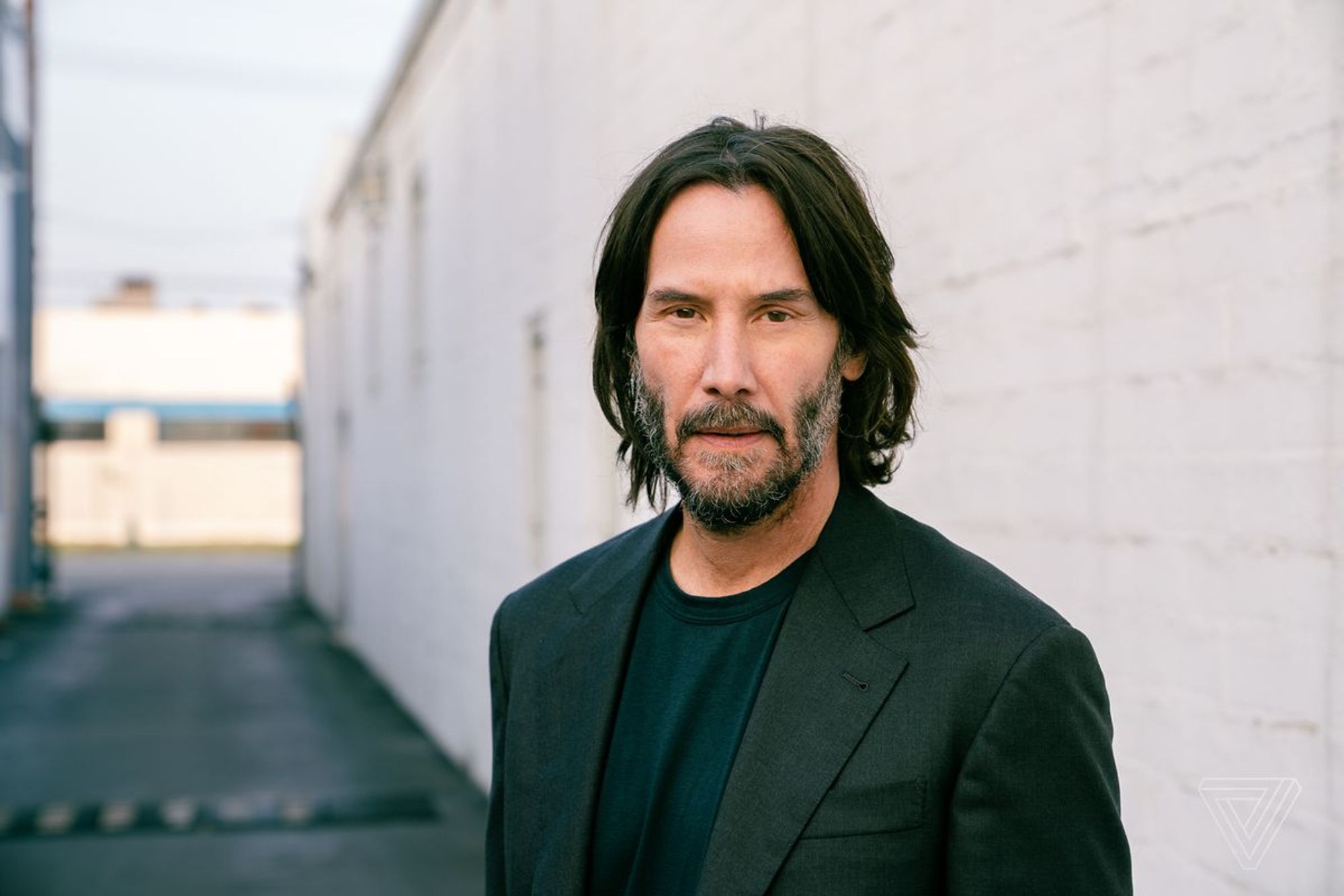 Keanu Reeves can’t stop laughing at the idea of NFTs - The Verge
