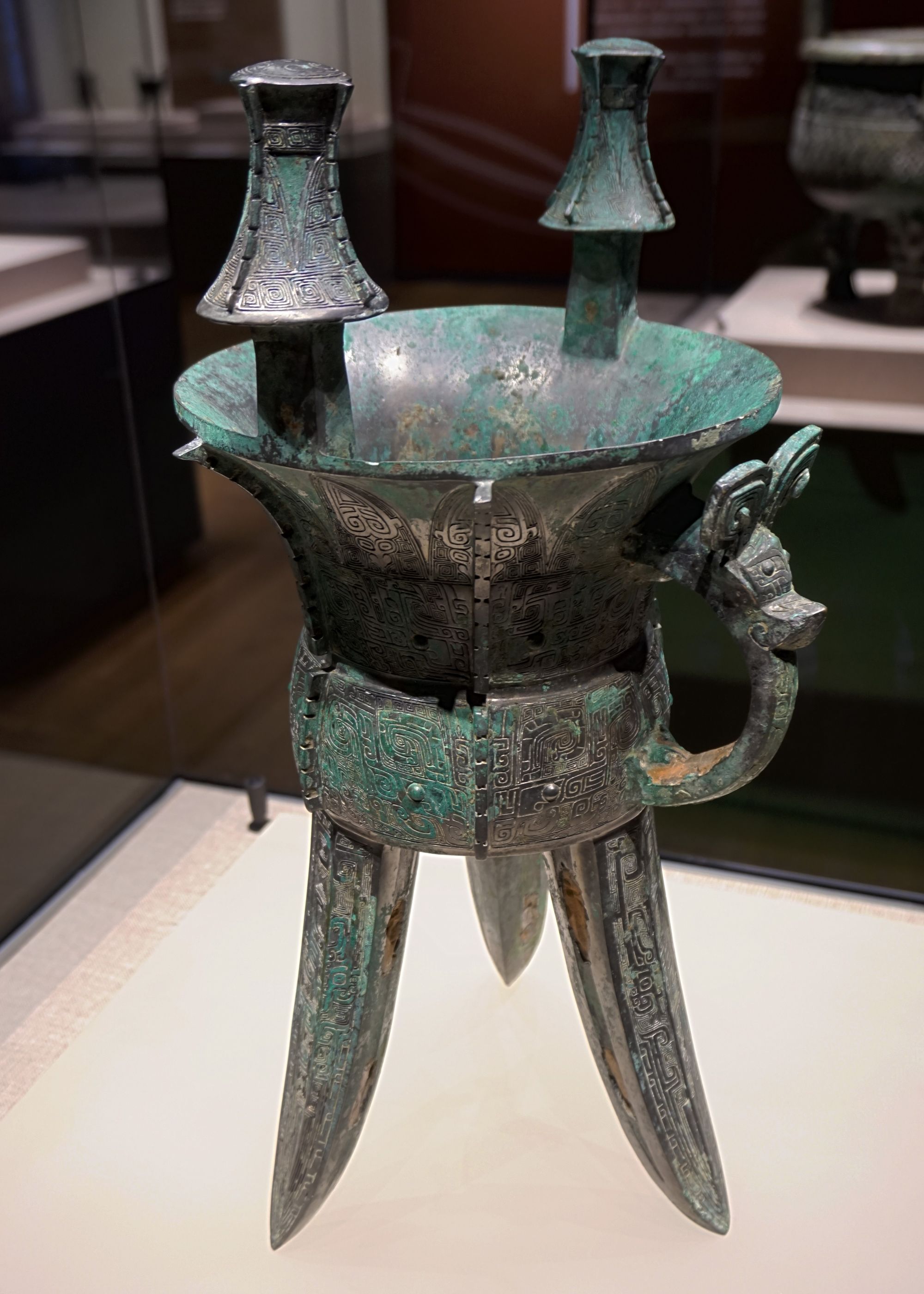 商代晚期饕餮紋斝，中國國家博物館藏