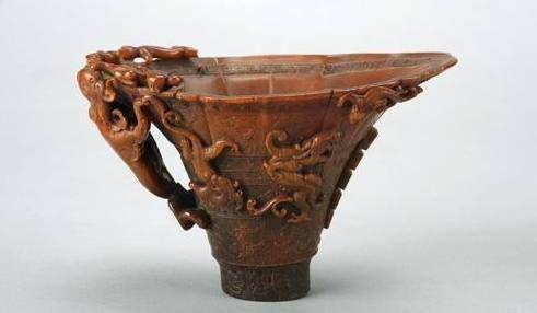 宋 · 廻紋犀牛角杯（四川博物院）