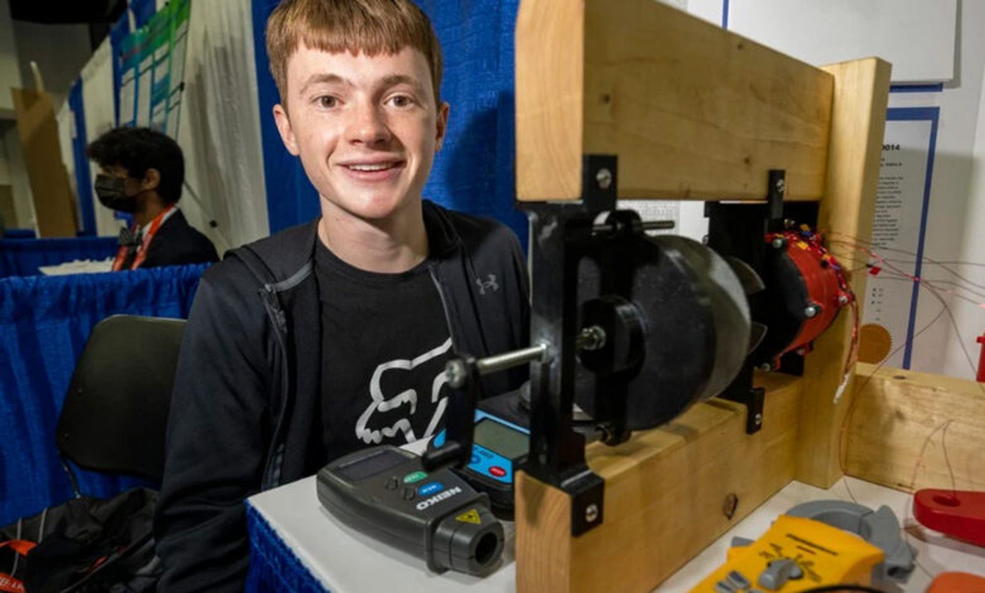 Ce jeune lycéen de 17 ans a inventé un moteur électrique innovant et sans terres rares