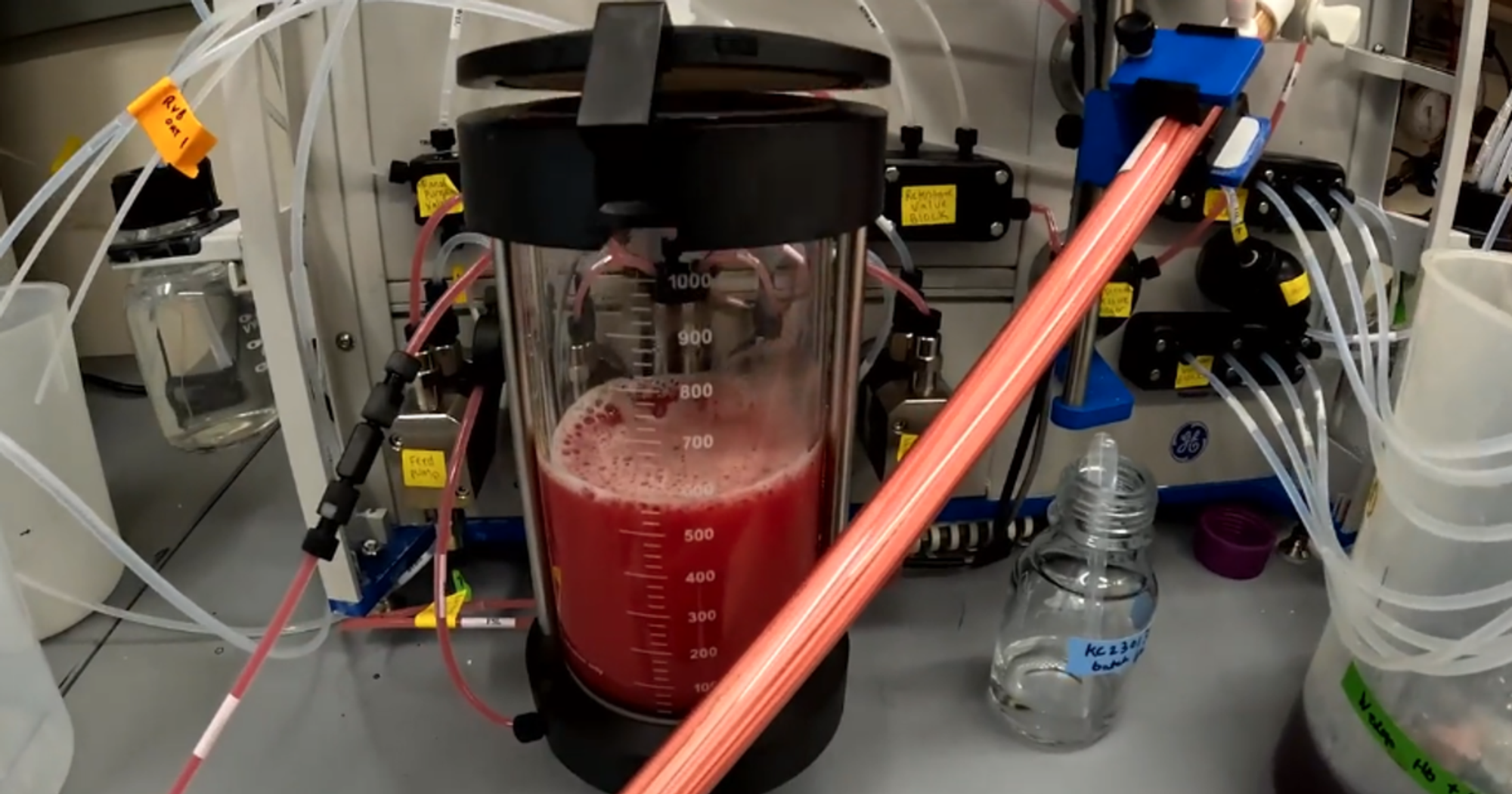 Artificial blood being developed in Baltimore could save lives in emergencies - CBS News