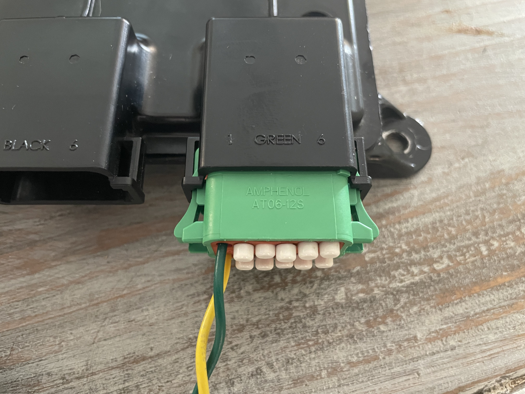 Correct orientation of the green connector with just CAN wires