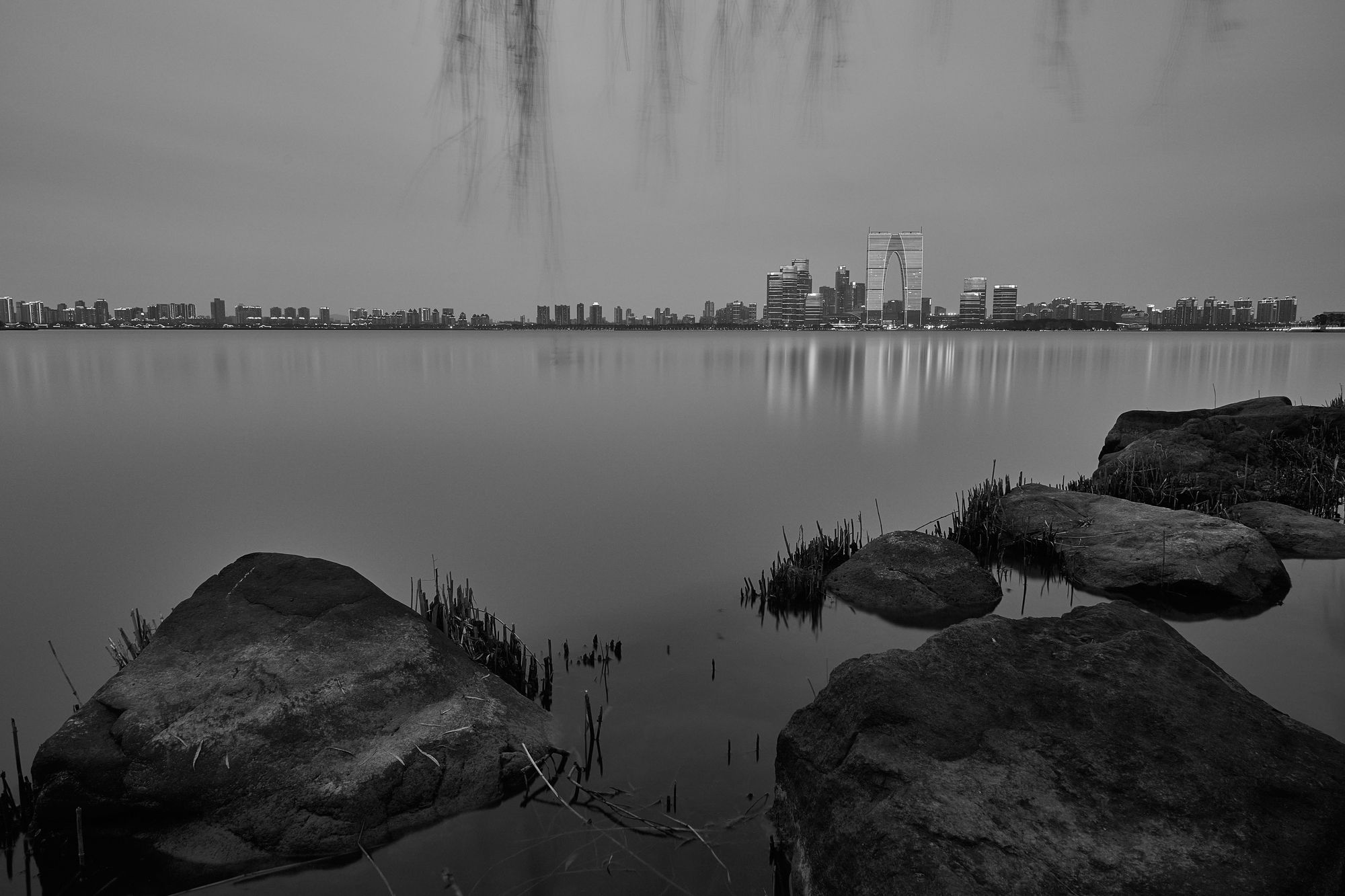苏州，金鸡湖，24mm F11 500" ISO100，Sony A7R4a，2022年2月6日