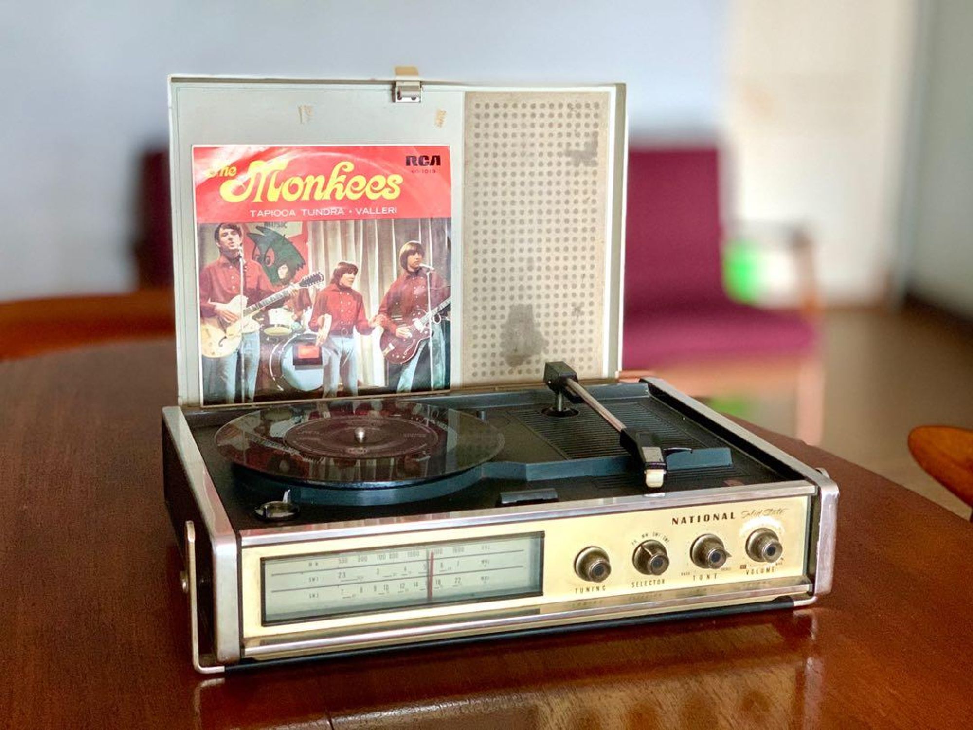 Vintage National record player. Image courtesy: Malaysia Carousell