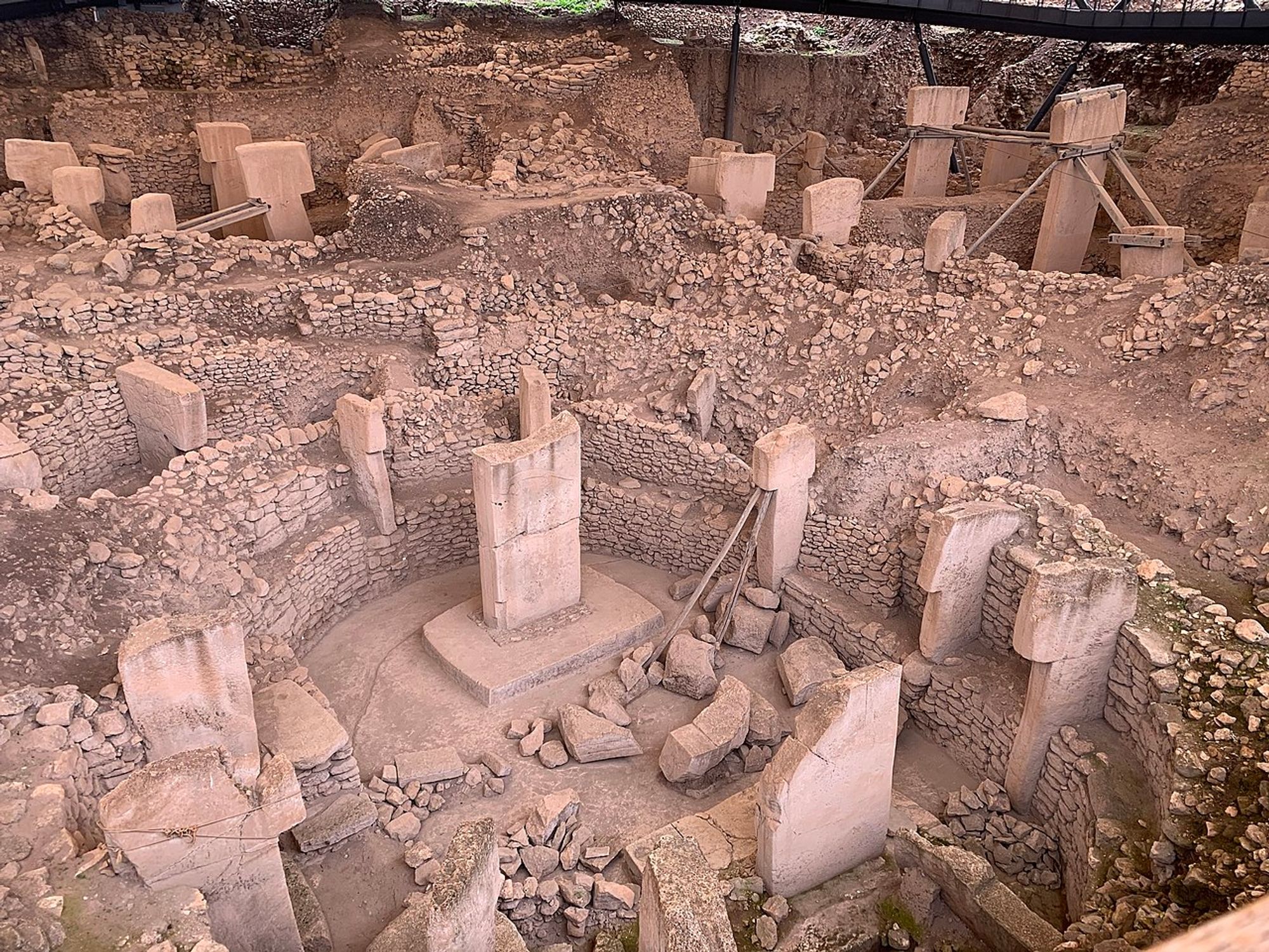Pillars excavated at Göbekli Tepe- Turkey. Source: Wikipedia. 