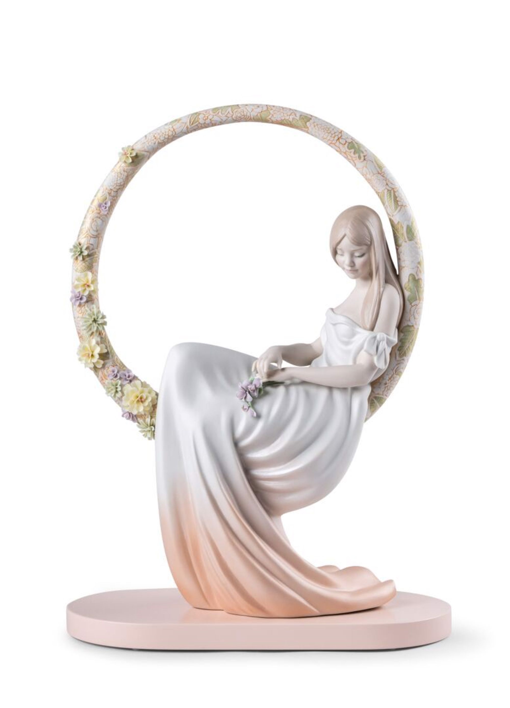 Lladro's In Her Thoughts figurine. Image courtesy: Qhome