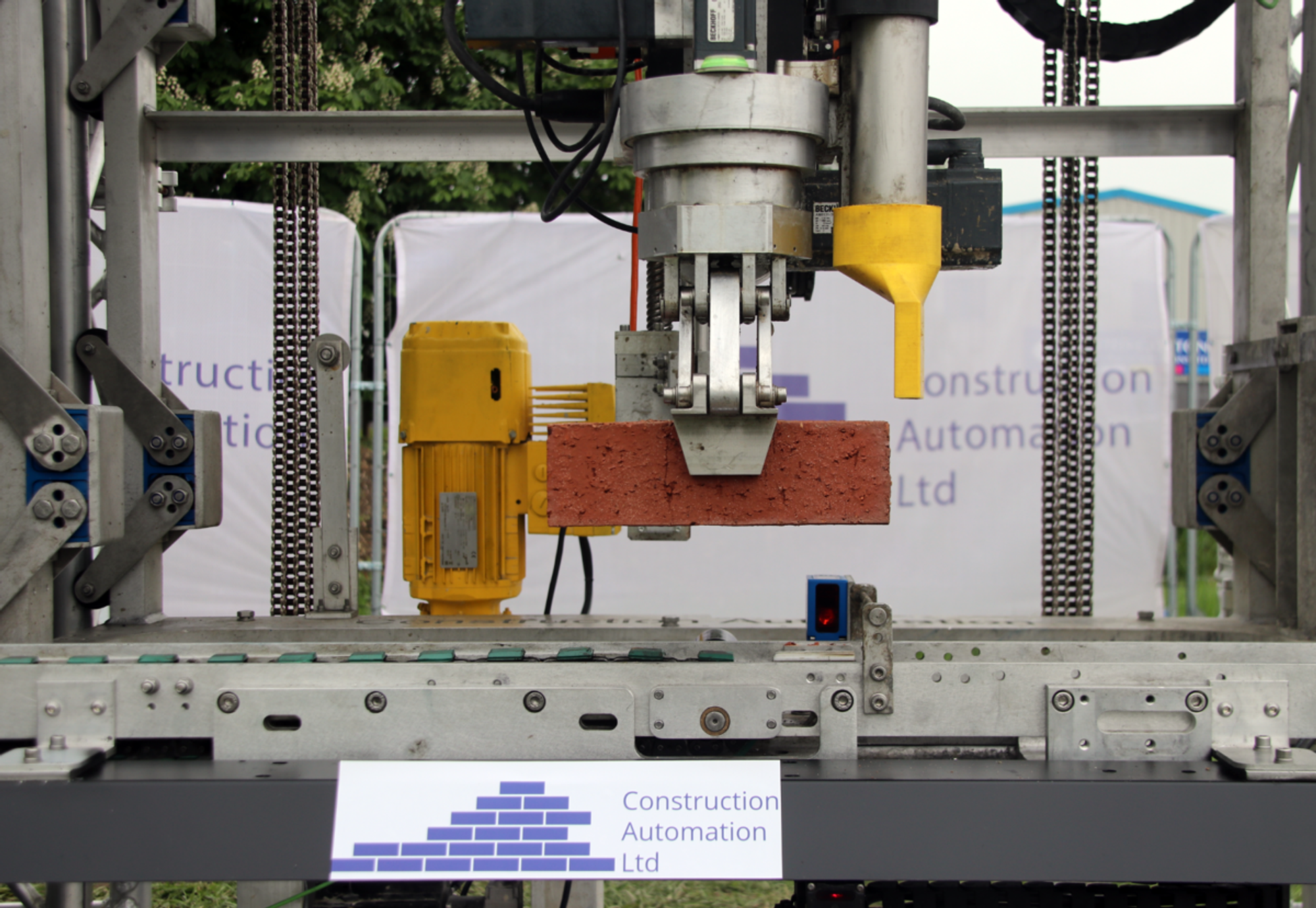 Brick-laying robot gets approval from NHBC | Construction Enquirer News