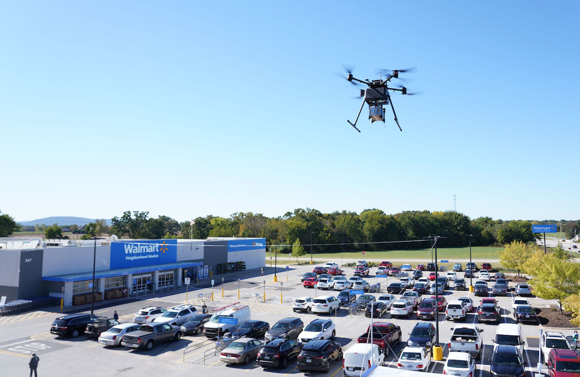 Walmart Last-Mile Idea: Self-Driving Bots Tag Teaming With Drones – Sourcing Journal