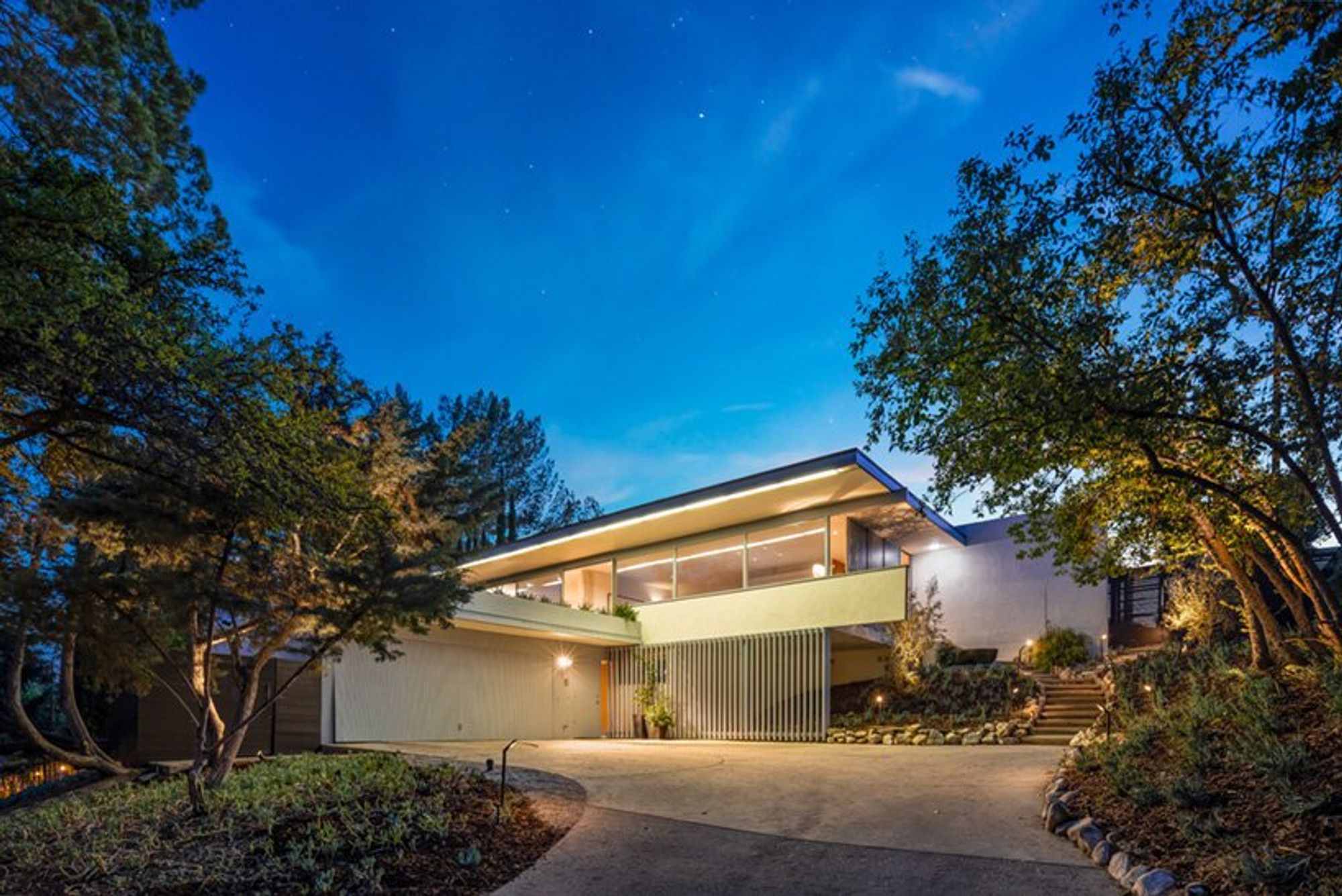 richard neutra's modernist 1962-built baldwin house soon to list for $3.3 million