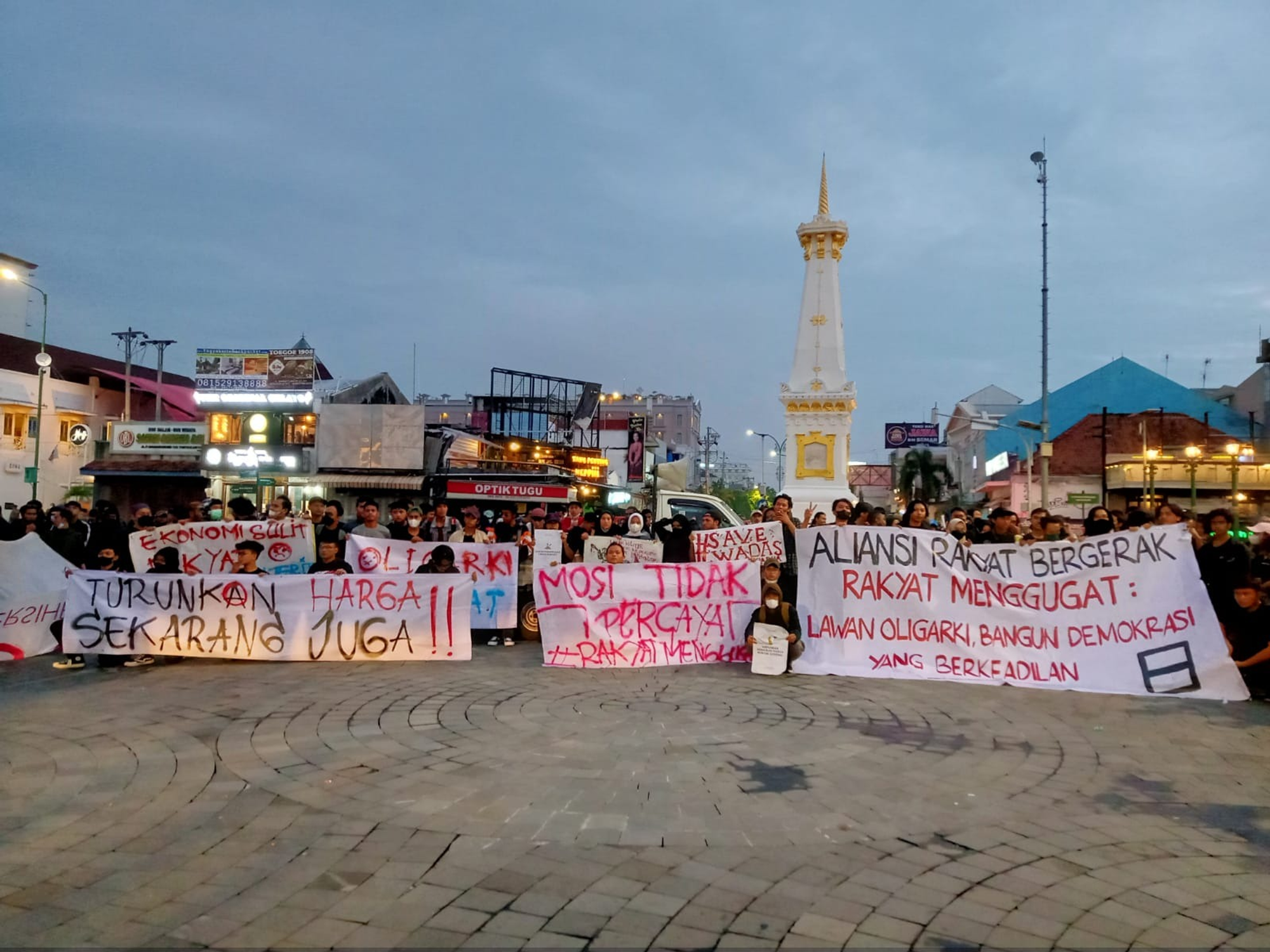 Sumber gambar: Aliansi Rakyat Bergerak,Yogyakarta